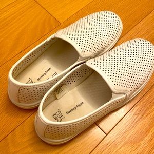 White Memory Foam Flat